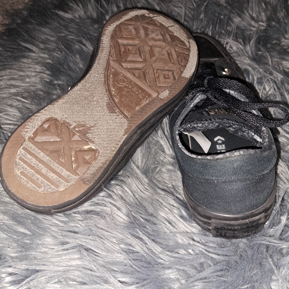 All black Converse - Picture 2 of 2